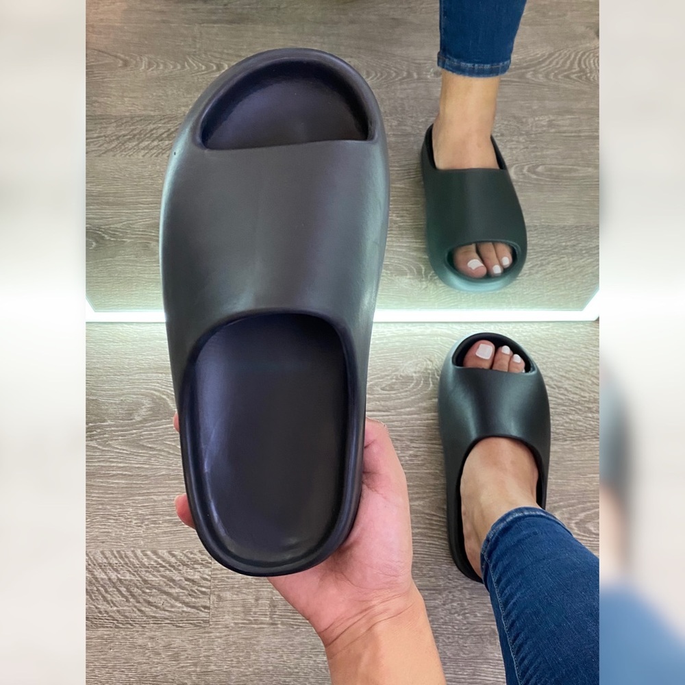 Heidi Women’s Slide - Black